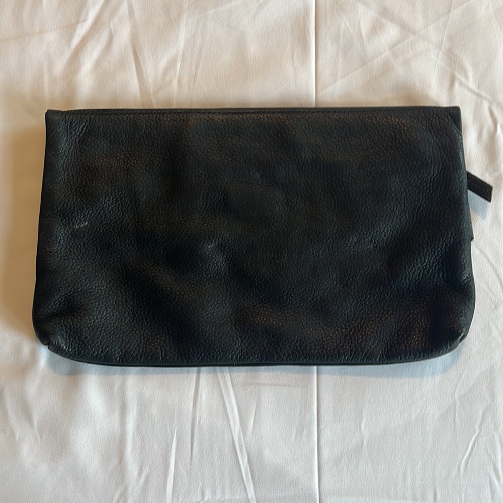 $150 Velvet by Graham & Spencer Pebbled Leather Clutch Bag Purse EUC - Picture 5 of 10